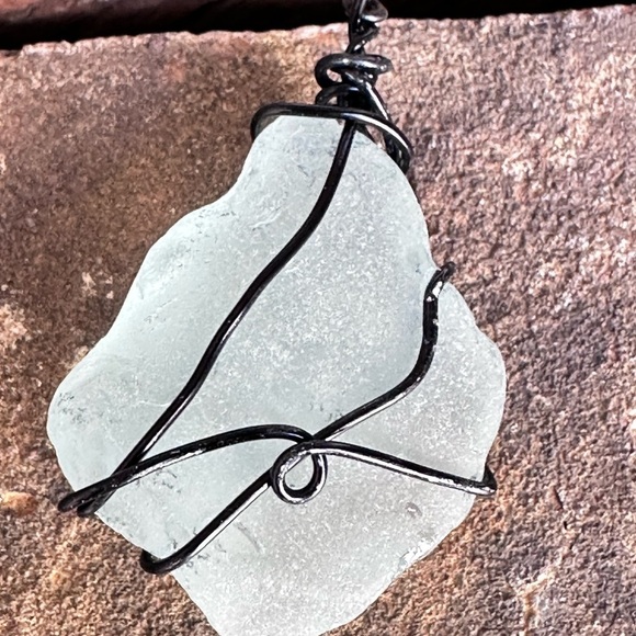 Mississippi gulf Sea Glass Pendant Necklace Wire Wrapped Artisan Handmade 4174 B - Picture 4 of 12